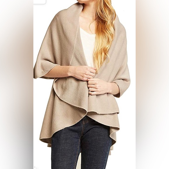 LOOKBYM Accessories - Look By M Women's Basic Shawl Vest NWT